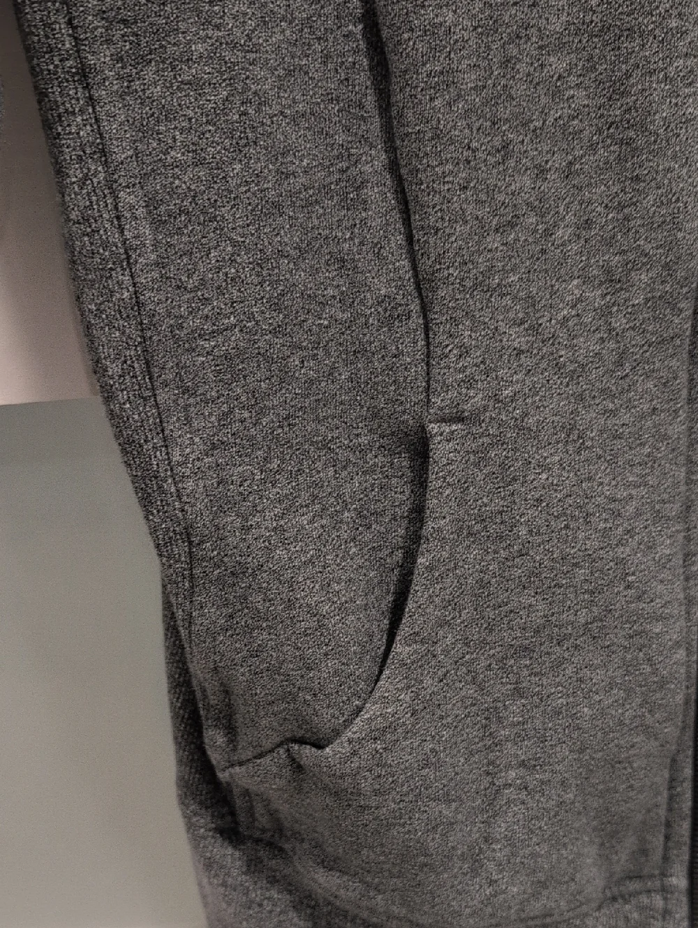 Lululemon Scuba Hoodie - Picture 4 of 6